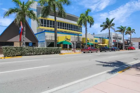 6936 Collins Avenue Miami Beach FL 33141