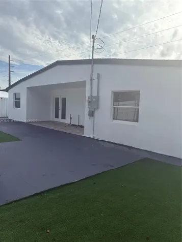 9020 NW 32nd Avenue Miami FL 33147