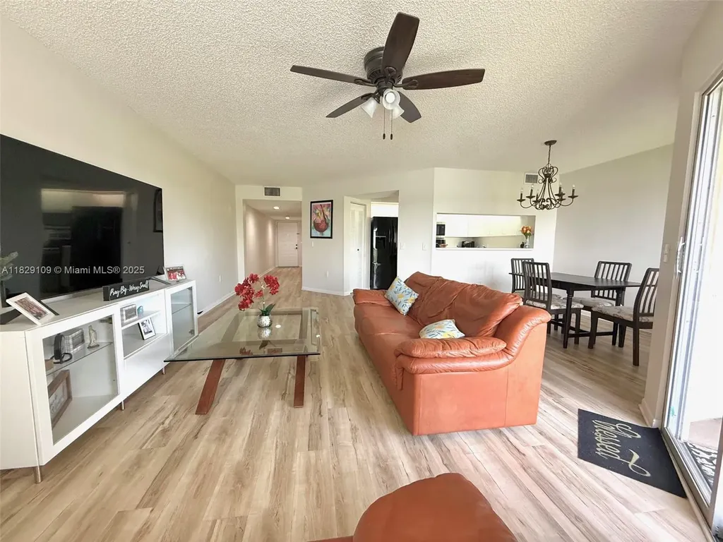 1400 SW 137th Avenue Pembroke Pines FL 33027