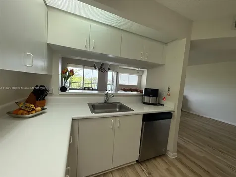 1400 SW 137th Avenue Pembroke Pines FL 33027