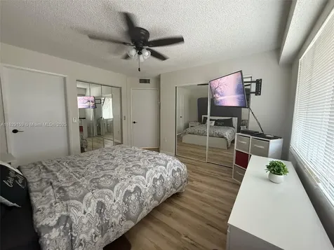 1400 SW 137th Avenue Pembroke Pines FL 33027