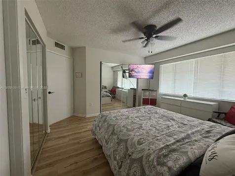 1400 SW 137th Avenue Pembroke Pines FL 33027