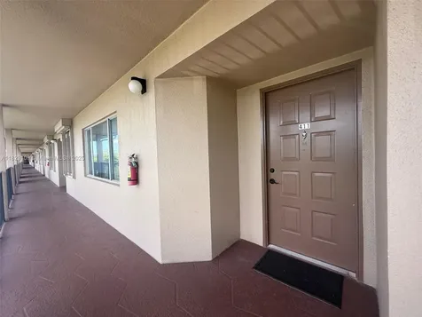 1400 SW 137th Avenue Pembroke Pines FL 33027