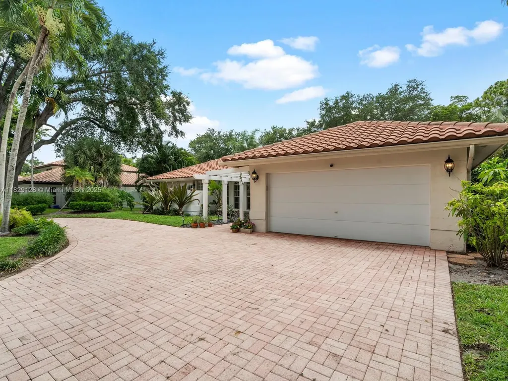 2560 NW 27th Street Boca Raton FL 33434