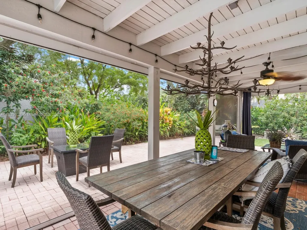 2560 NW 27th Street Boca Raton FL 33434