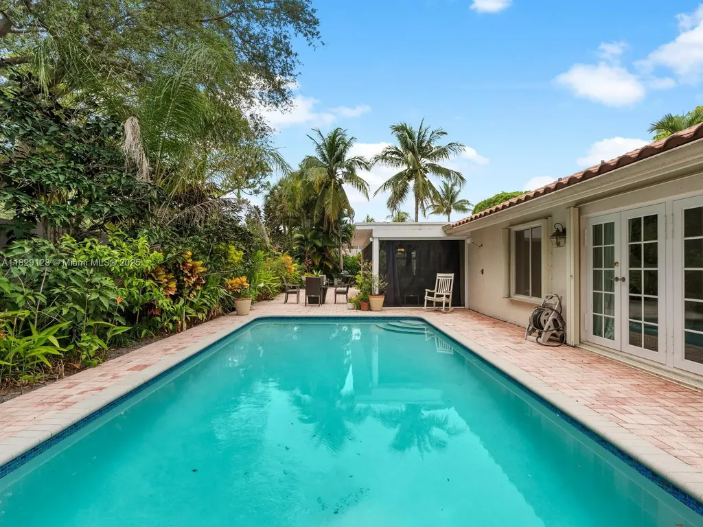 2560 NW 27th Street Boca Raton FL 33434