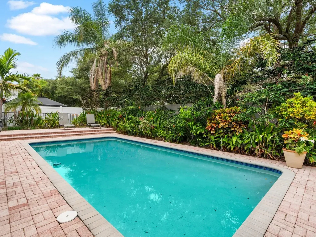 2560 NW 27th Street Boca Raton FL 33434