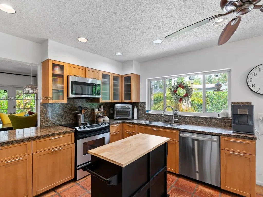 2560 NW 27th Street Boca Raton FL 33434