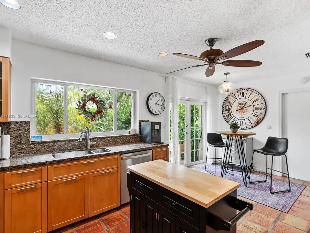 2560 NW 27th Street Boca Raton FL 33434