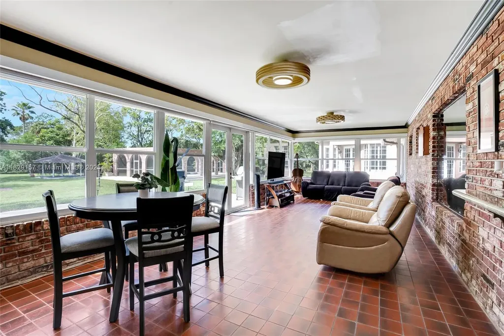 9750 NW 45th Manor Coral Springs FL 33065