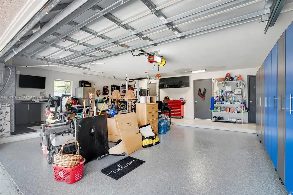 9750 NW 45th Manor Coral Springs FL 33065