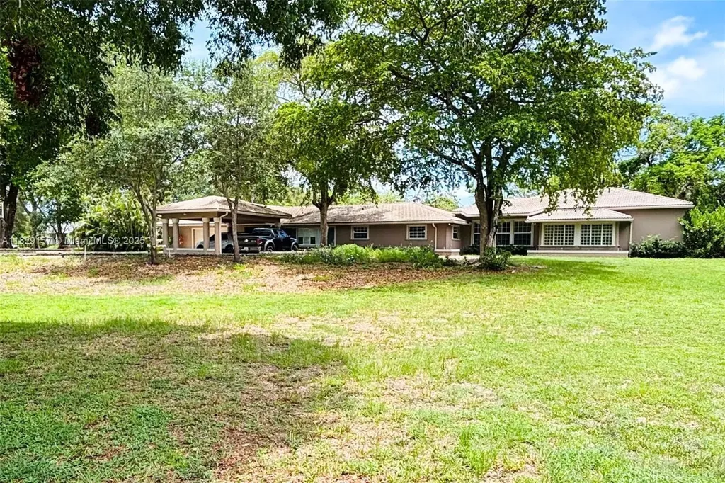 9750 NW 45th Manor Coral Springs FL 33065