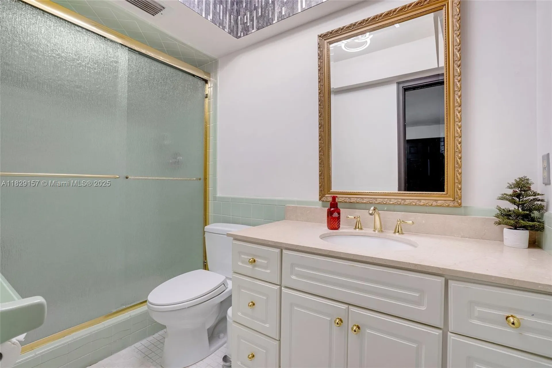 9750 NW 45th Manor Coral Springs FL 33065