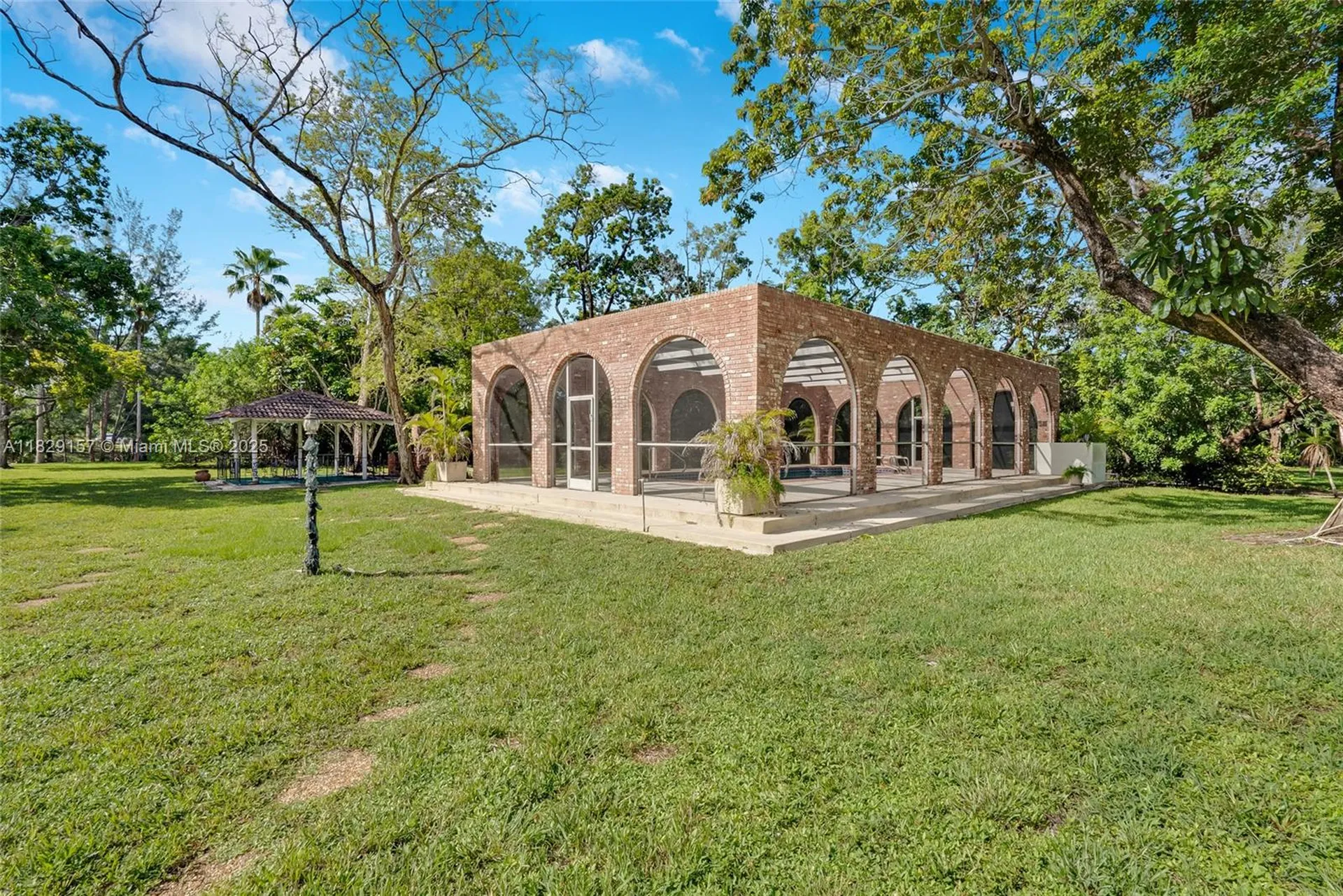 9750 NW 45th Manor Coral Springs FL 33065