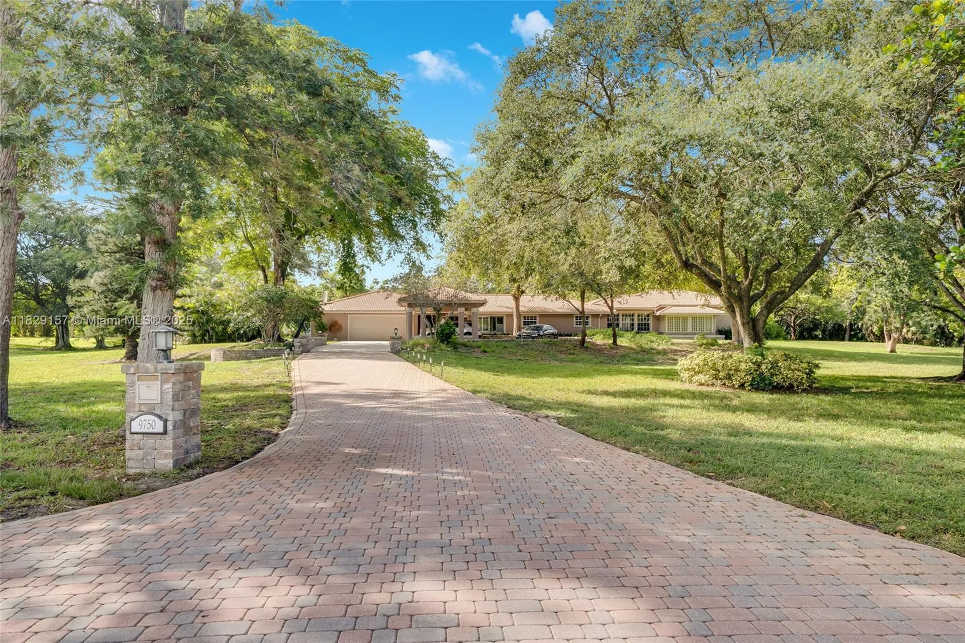 9750 NW 45th Manor Coral Springs FL 33065