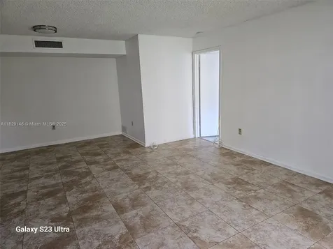907 NE 199th Street Miami FL 33179