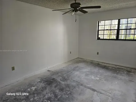 907 NE 199th Street Miami FL 33179