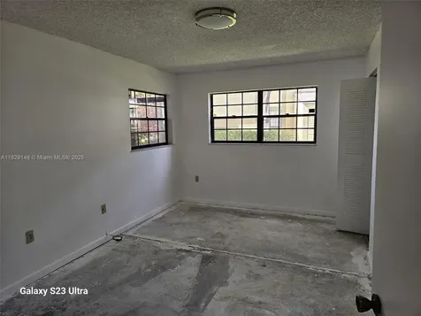 907 NE 199th Street Miami FL 33179