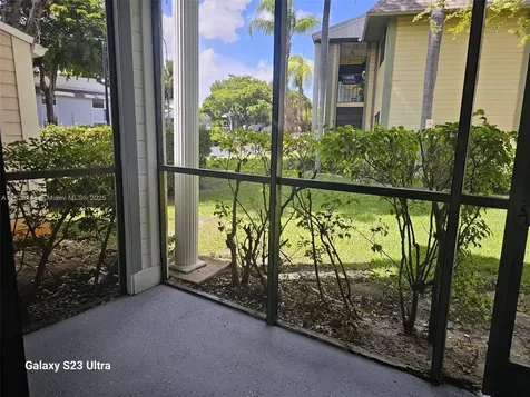 907 NE 199th Street Miami FL 33179