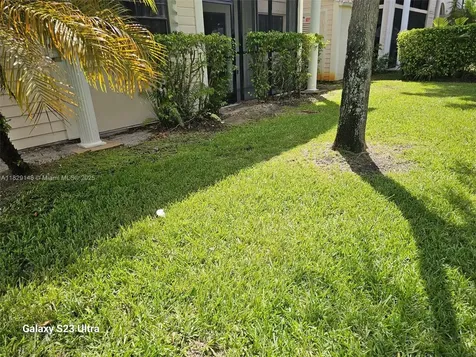 907 NE 199th Street Miami FL 33179