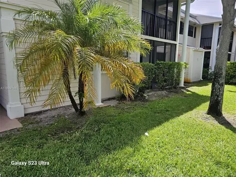 907 NE 199th Street Miami FL 33179