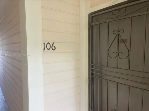 907 NE 199th Street Miami FL 33179