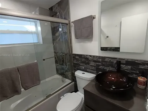 2242 Polk Street Hollywood FL 33020