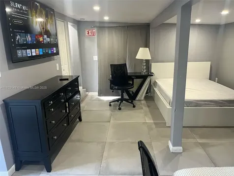 2242 Polk Street Hollywood FL 33020