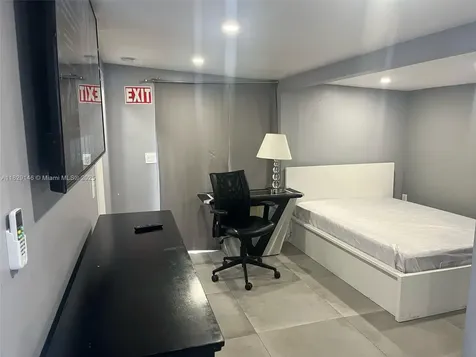 2242 Polk Street Hollywood FL 33020