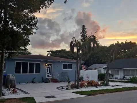 2242 Polk Street Hollywood FL 33020