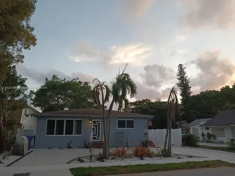 2242 Polk Street Hollywood FL 33020