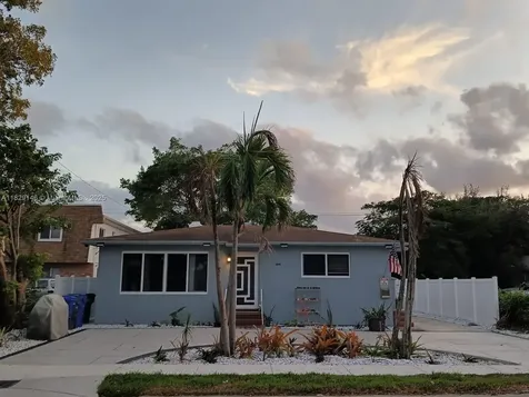 2242 Polk Street Hollywood FL 33020
