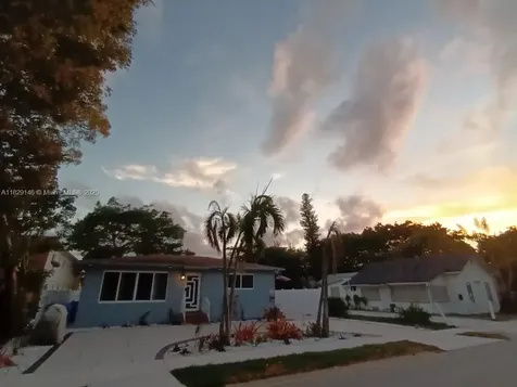 2242 Polk Street Hollywood FL 33020