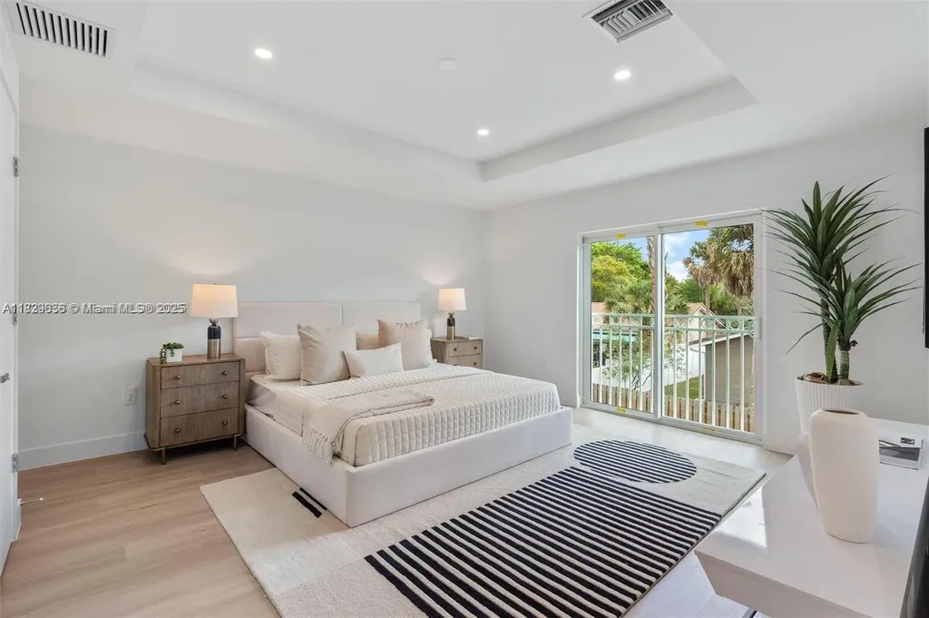 1571 NW 94th Way Coral Springs FL 33071