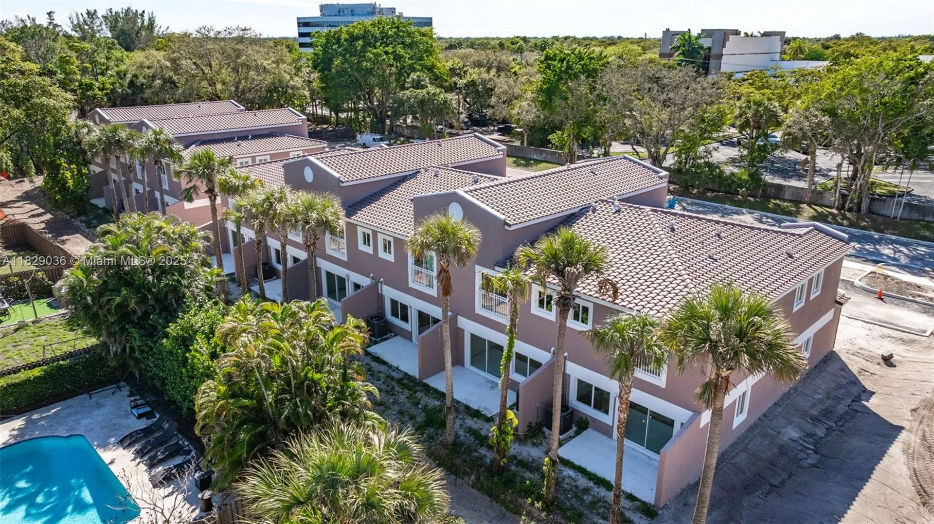 1571 NW 94th Way Coral Springs FL 33071