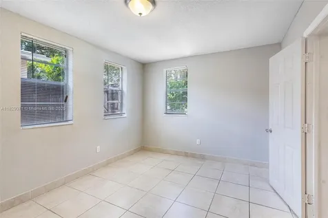 6048 Buchanan Street Hollywood FL 33024