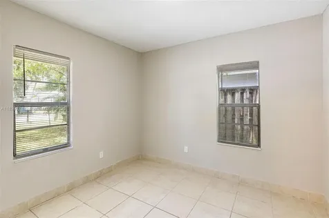 6048 Buchanan Street Hollywood FL 33024
