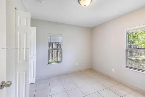 6048 Buchanan Street Hollywood FL 33024