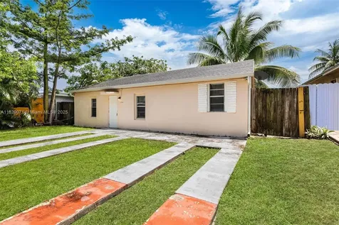 6048 Buchanan Street Hollywood FL 33024