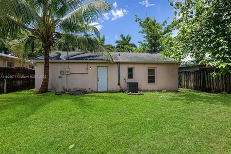 6048 Buchanan Street Hollywood FL 33024