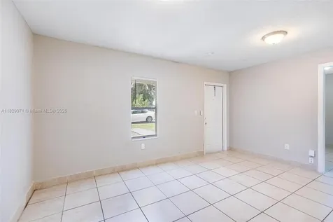6048 Buchanan Street Hollywood FL 33024
