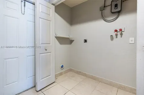 6048 Buchanan Street Hollywood FL 33024