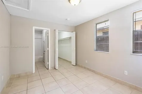 6048 Buchanan Street Hollywood FL 33024