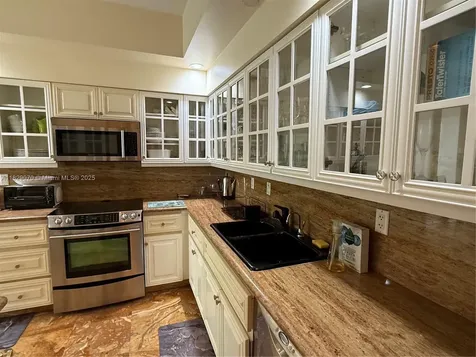 3700 Island Boulevard Aventura FL 33160