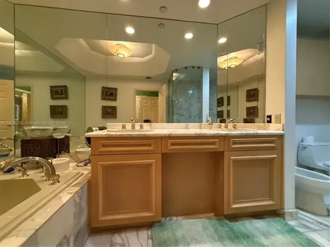 3700 Island Boulevard Aventura FL 33160