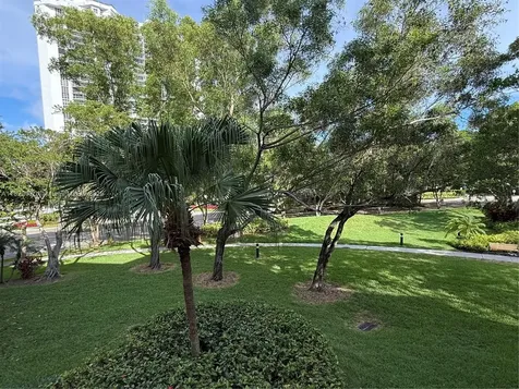 3700 Island Boulevard Aventura FL 33160