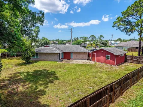 1482 SE Manth Lane Port St. Lucie FL 34983