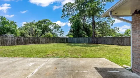 1482 SE Manth Lane Port St. Lucie FL 34983