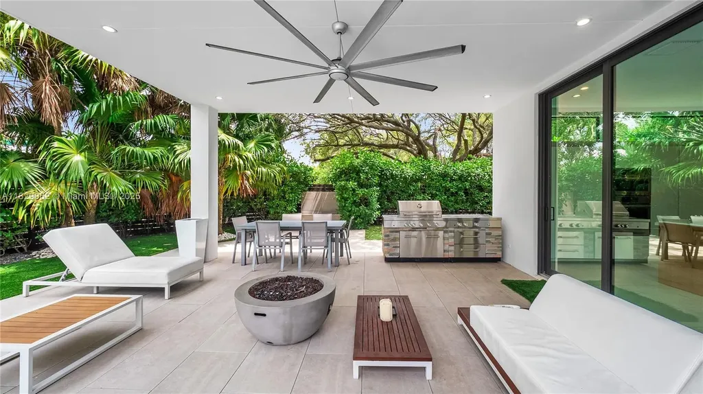 1600 NE 6 Street Fort Lauderdale FL 33304