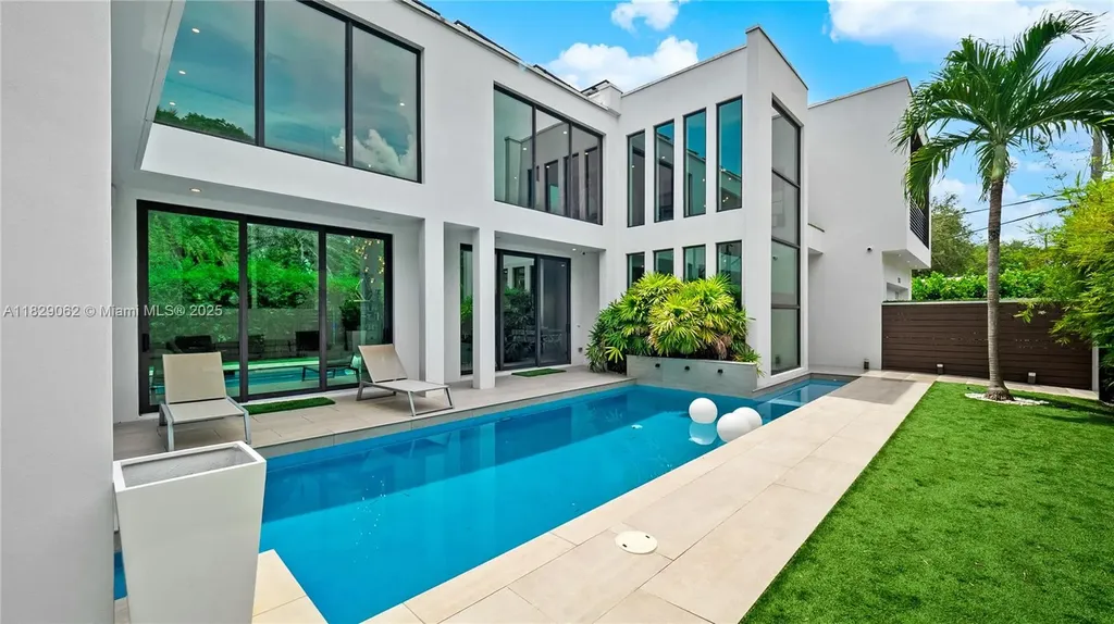 1600 NE 6 Street Fort Lauderdale FL 33304